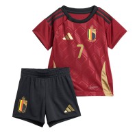 Camisa de Futebol Bélgica Kevin De Bruyne #7 Equipamento Principal Infantil Europeu 2024 Manga Curta (+ Calças curtas)